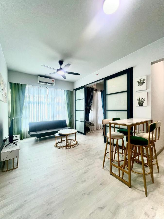 Botiza Suites At Jesselton Quay Kota Kinabalu Kültér fotó